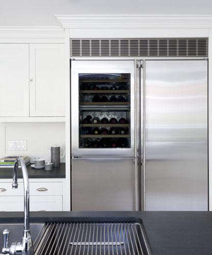 detail wine fridge 16