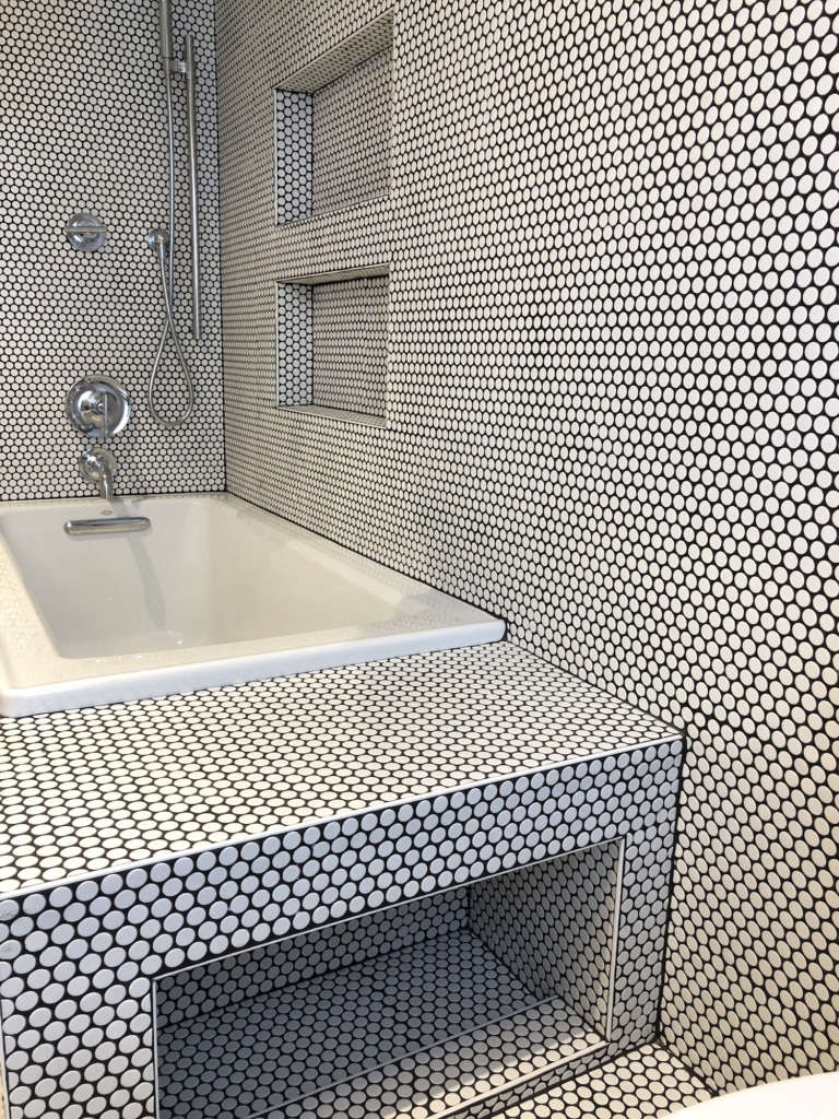 bathroom that makes my husband dizzy 9
